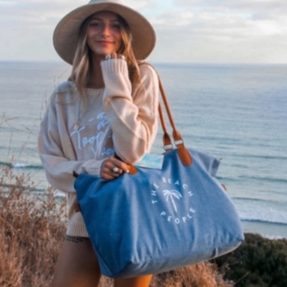 THE BEACH PEOPLE GOLD COAST Denim Blue Tote Weekender Duffel Bag